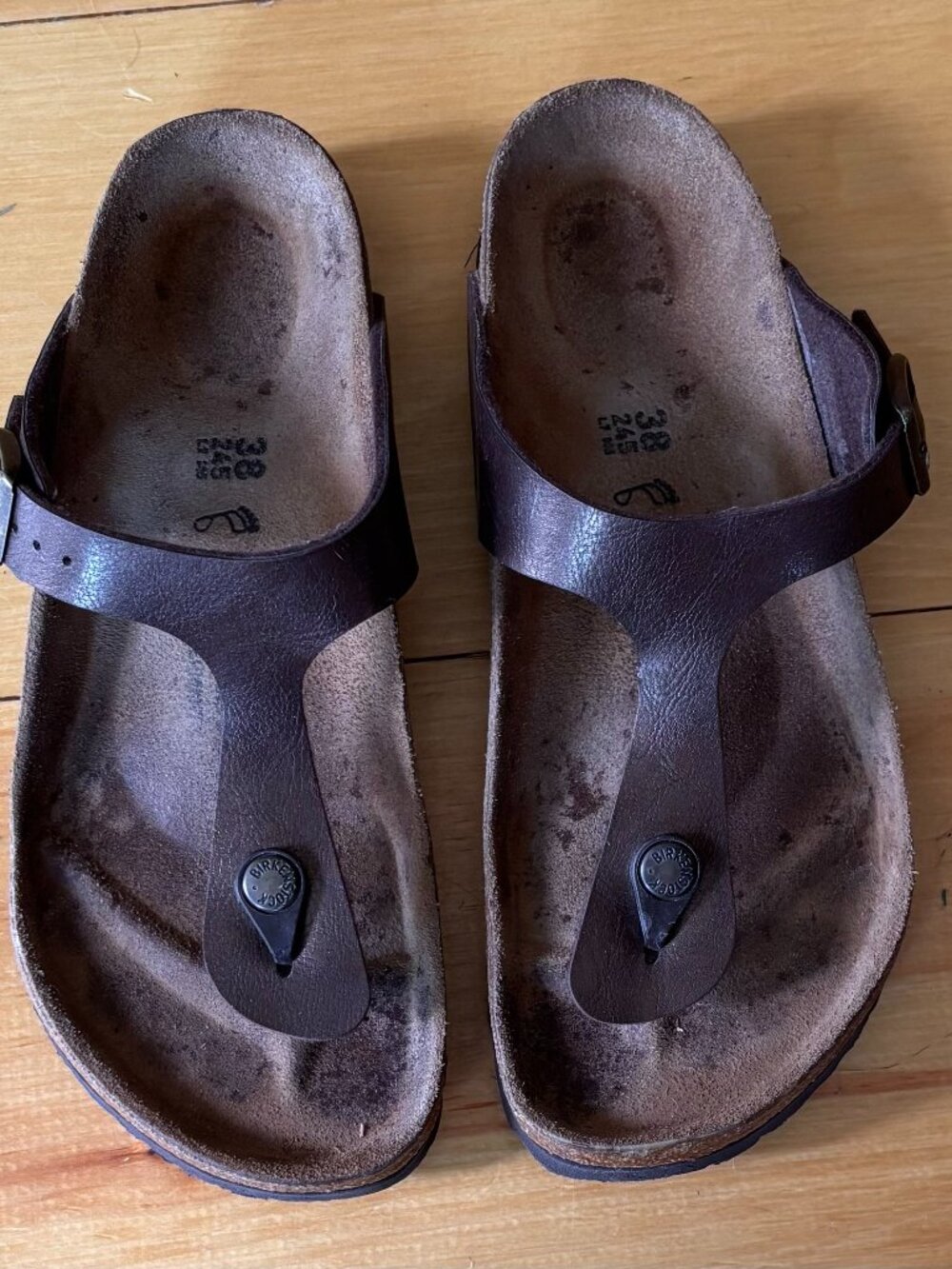 Birkenstock Bronze Leather Gizeh Sandals Size 38